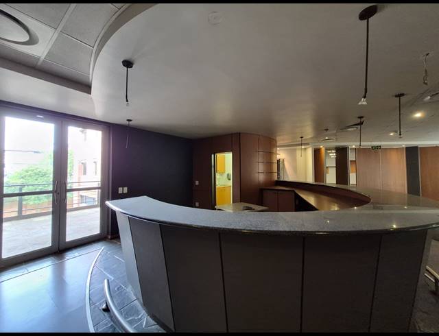 10,702M² OFFICE TO LET IN ILLOVO